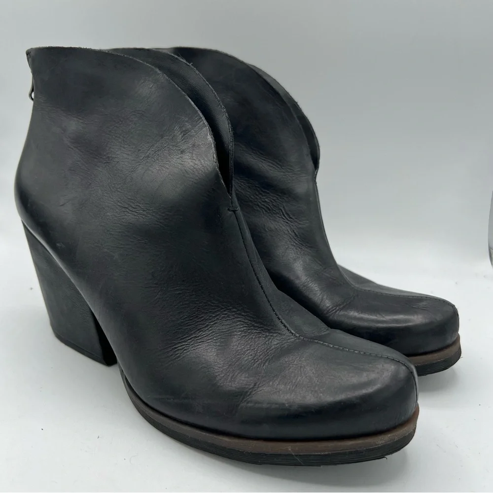 Korks Shamira Leather Ankle Boot Womens 10M Black Chunky Heel Cutout Back Zip